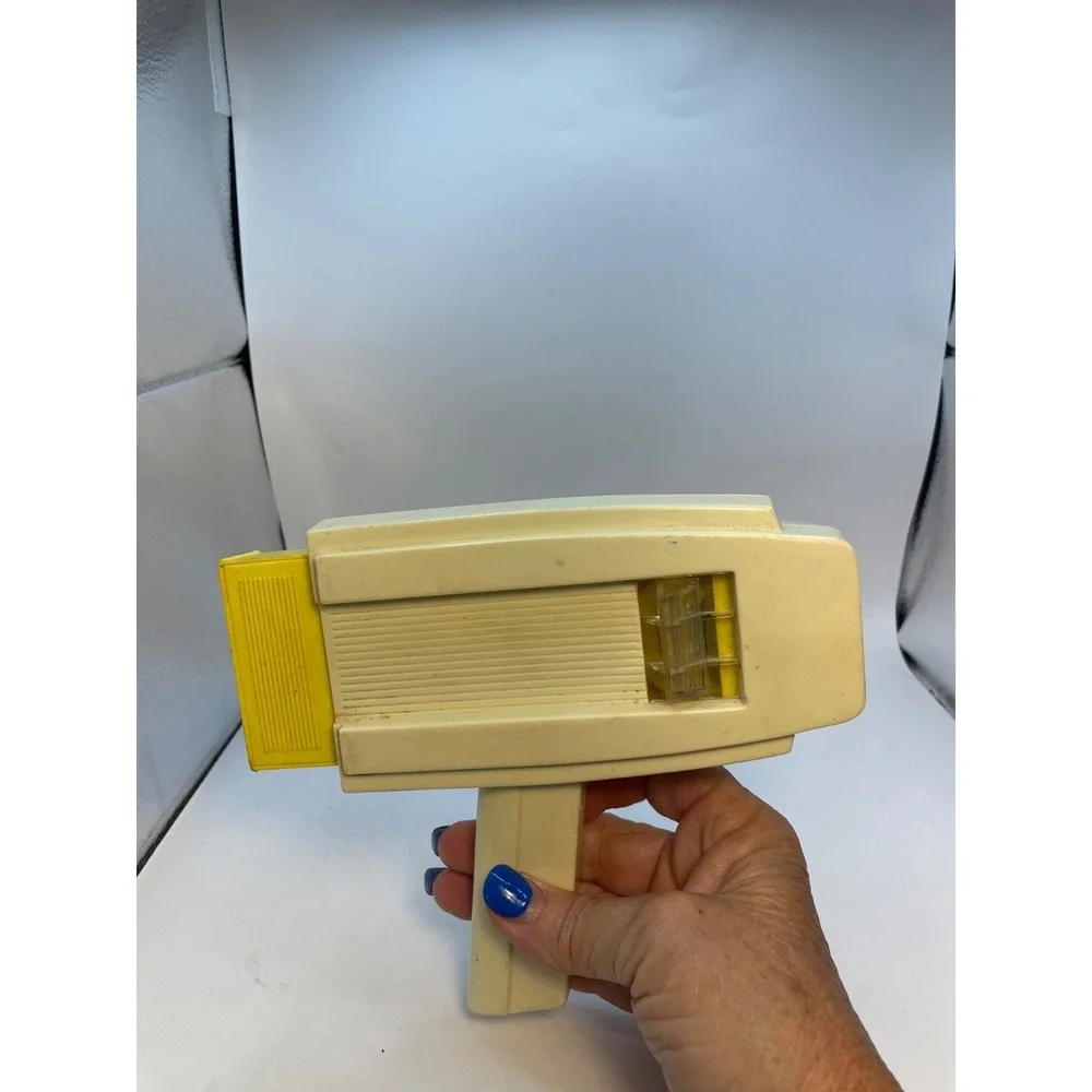 Vintage 1970's Fisher Price Movie Viewer 1 Cartridge Mickey And Donald Duc Works